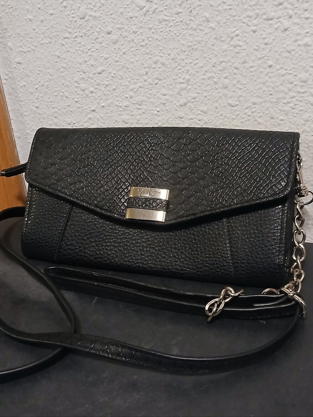 Jessica Simpson Black Faux Snakeskin Crossbody Wallet Purse Leopard Lining